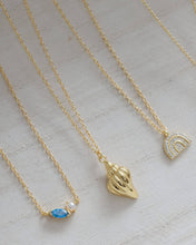 Load image into Gallery viewer, Coast and Cove - Gold Conch Shell Necklace
