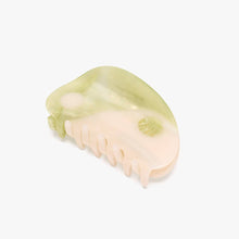 Load image into Gallery viewer, WINONA IRENE - Yin Yang Claw Clip
