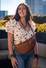 Load image into Gallery viewer, Bolsa Nova Handbags - Capri Leather Sling Bag: Mushroom
