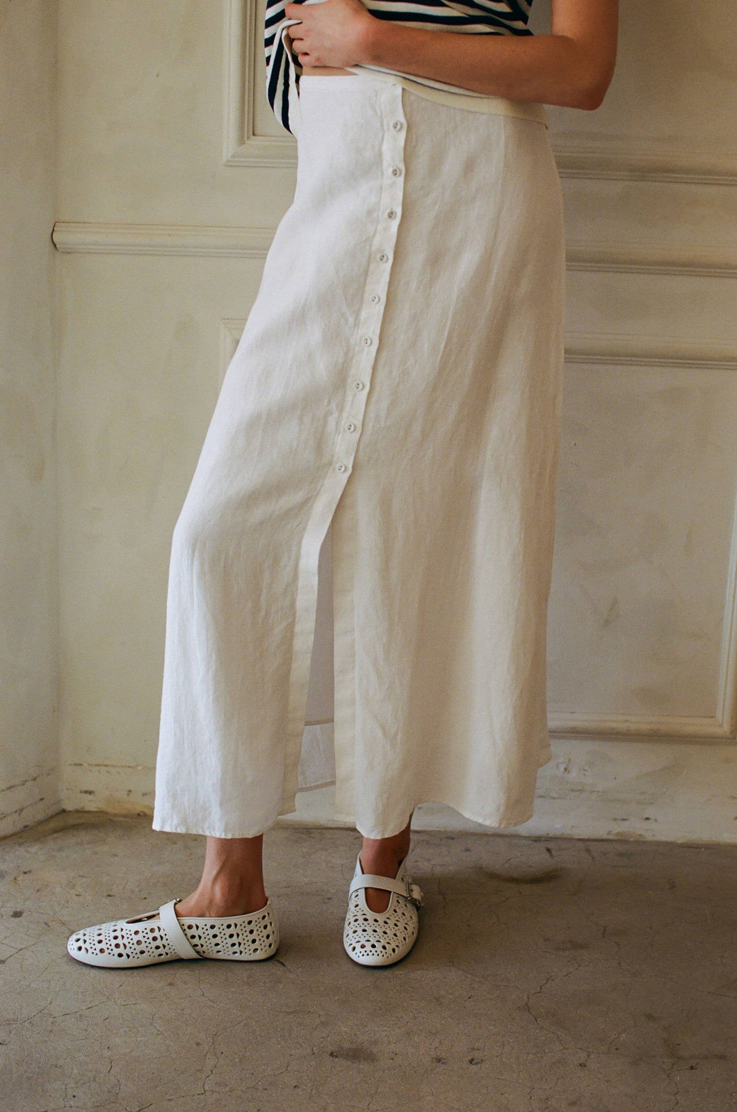 a.ren - Linen Button Down Midi Skirt