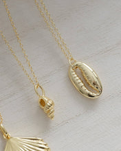 Load image into Gallery viewer, Coast and Cove - Gold Conch Shell Necklace
