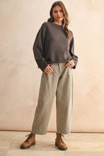 Load image into Gallery viewer, MIOU MUSE - Hem Sleeve Sweater - Brown
