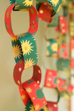 Load image into Gallery viewer, East End Press - FESTIVE PAPER CHAIN KIT

