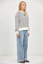 Load image into Gallery viewer, a.ren - PK2047 | Knit Crew Neck Long Sleeve Top: Black Cream / XL
