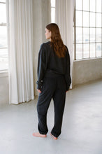 Load image into Gallery viewer, a.ren - Knit Organic Cotton Crew Neck
