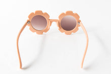 Load image into Gallery viewer, Babeehive Goods - Toddler &amp; Kid Daisy Sunglasses- Clear
