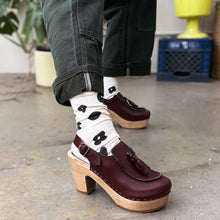 Load image into Gallery viewer, Jenny Pennywood - Crew Socks - Celeste in Black &amp; Natural
