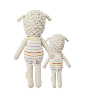 cuddle+kind - Avery the lamb