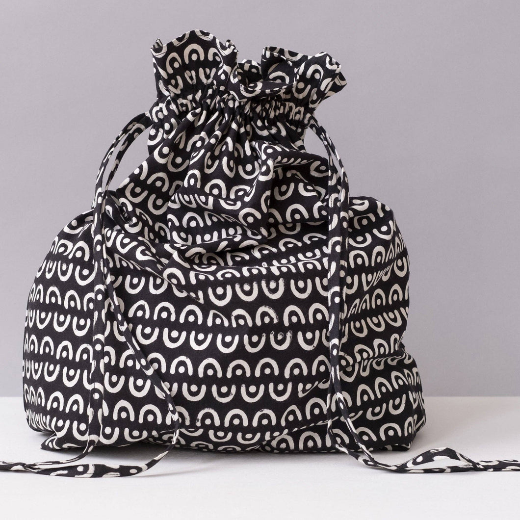 Graymarket Design - Lua Black and White Travel Laundry Bag