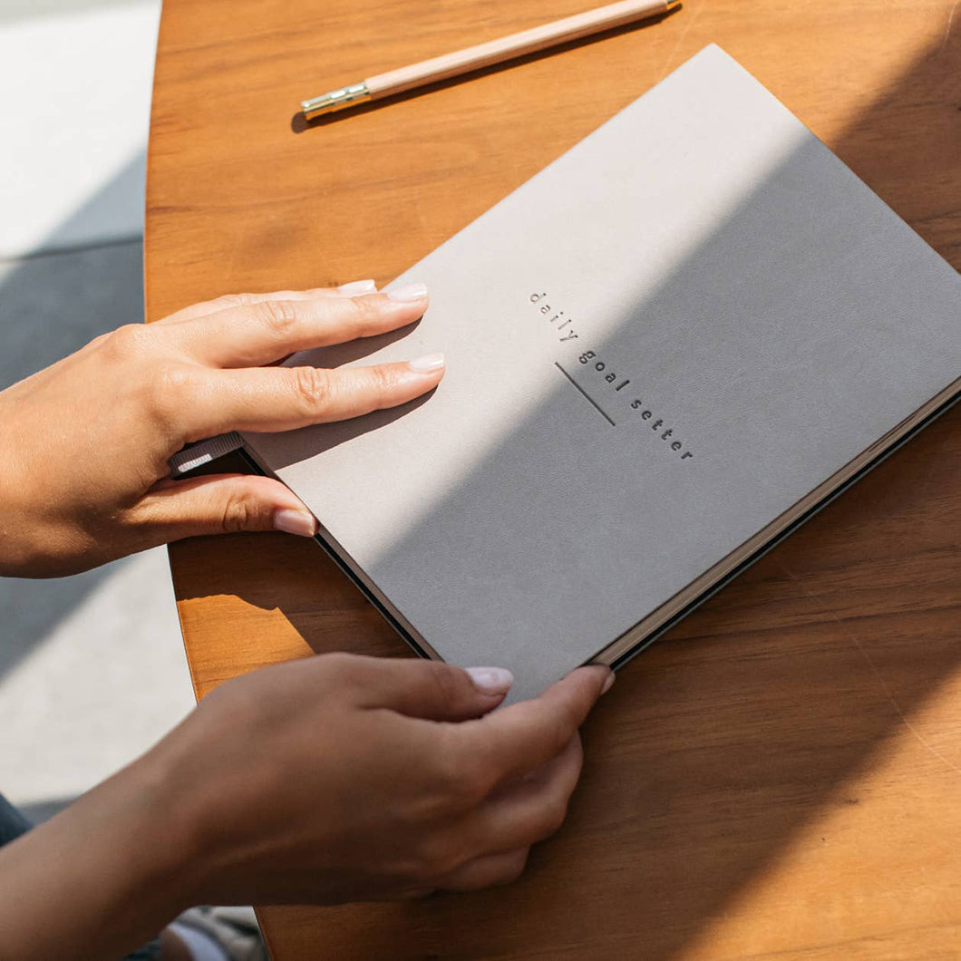 Mål Paper - Daily Goal Setter Planner - Grey - Gratitude Productivity