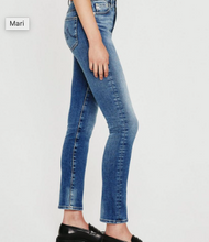 Load image into Gallery viewer, AG Jeans Mari - 15 years shoreline
