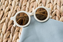 Load image into Gallery viewer, Babeehive Goods - Toddler &amp; Kid Retro Sunglasses - White
