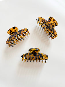 Polished Prints - Large Claw Hair Clip in Tortoise