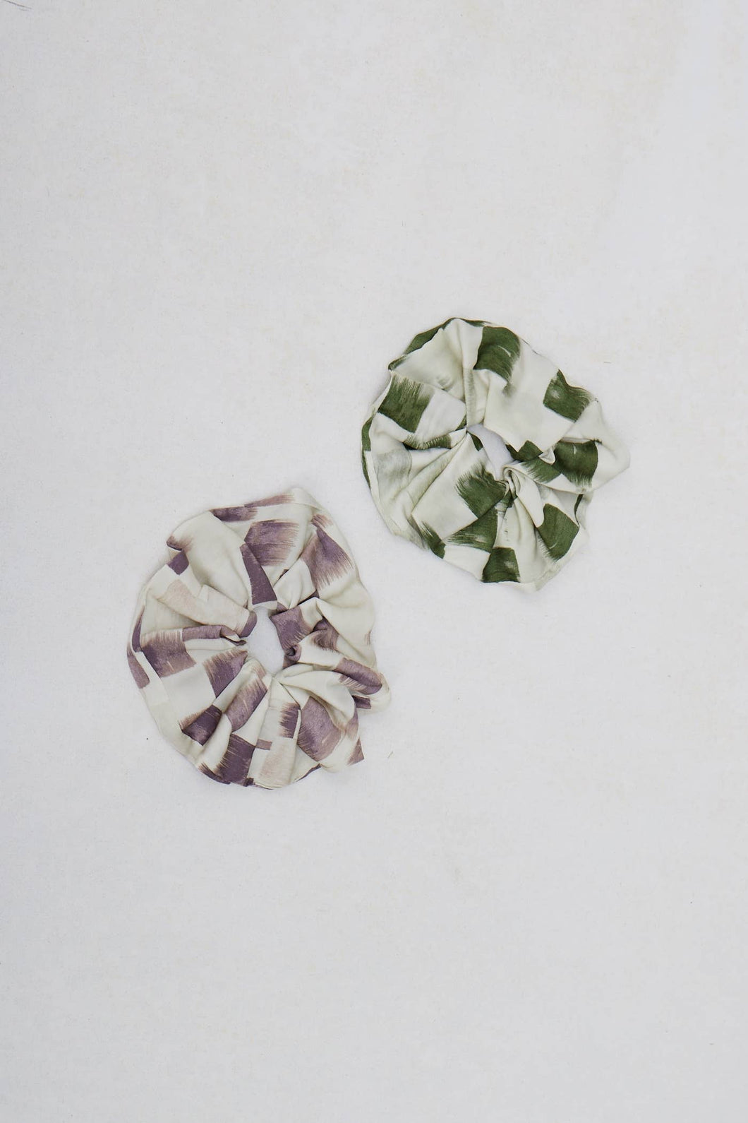 Grade & Gather CHECKED PRINT SCRUNCHIE